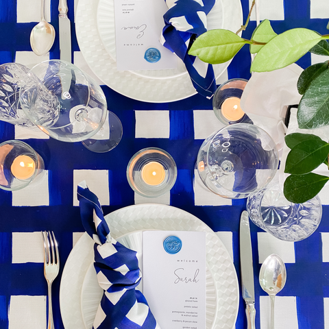 Tablecloths, Napkins & Table Runners